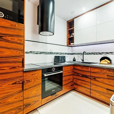 Wonder - Gorskie Na Kameralnym Osiedlu Karkonoska Opoka *